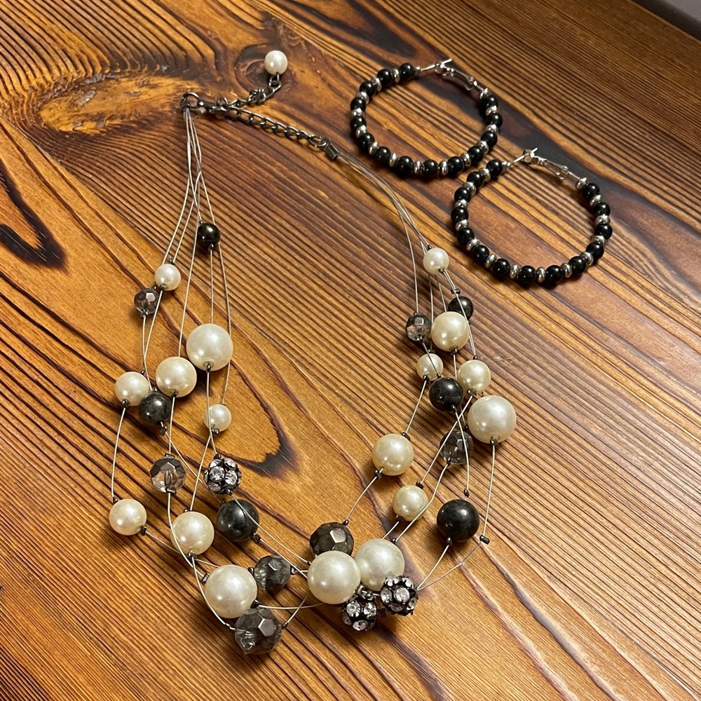 Elegant Pearl and Black Bead Necklace and Earring Set